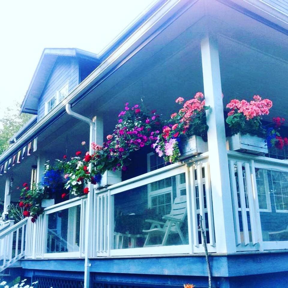 Seafarers Bed & Breakfast Tofino Exteriör bild